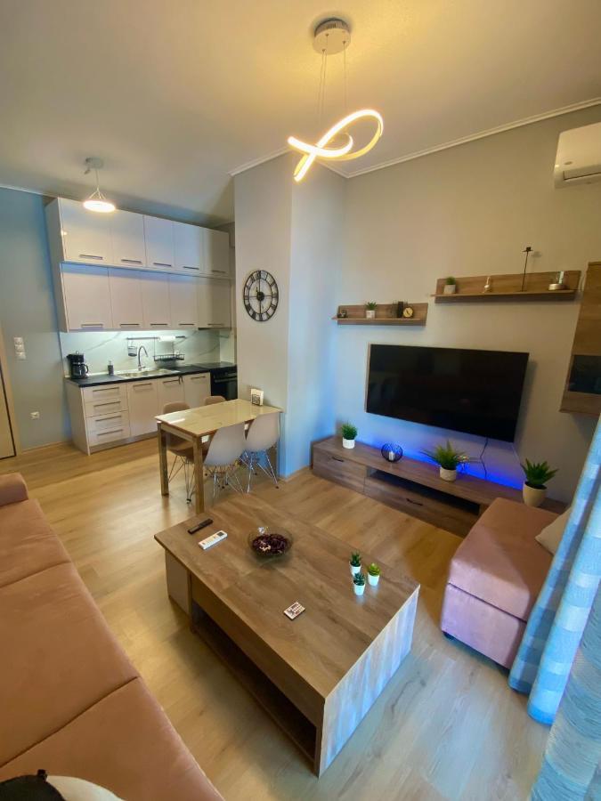 Luxury Suite 10' From The Center เอเธนส์ ภายนอก รูปภาพ