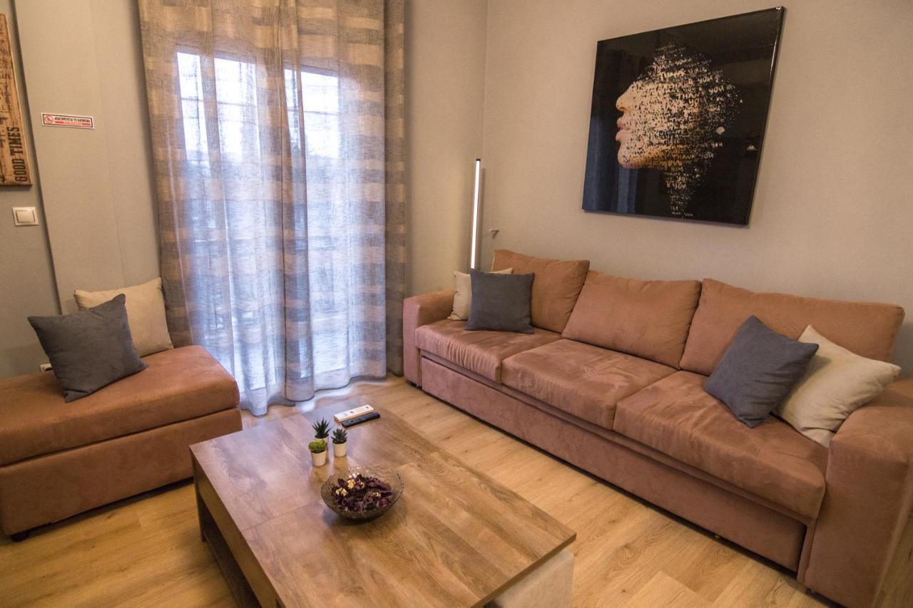 Luxury Suite 10' From The Center เอเธนส์ ภายนอก รูปภาพ